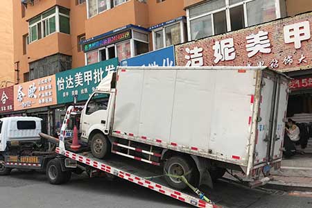 桂林拖车费用道路救援服务