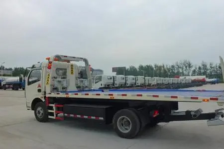 桂林公司拖车24小时汽车救援搭电